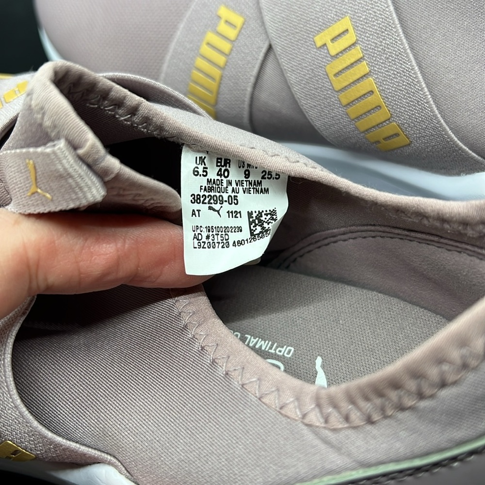 Puma Wired Run Slip On Violet w/ Gold Detail Sneakers 382299-05, Women’s size 9 - Picture 8 of 13